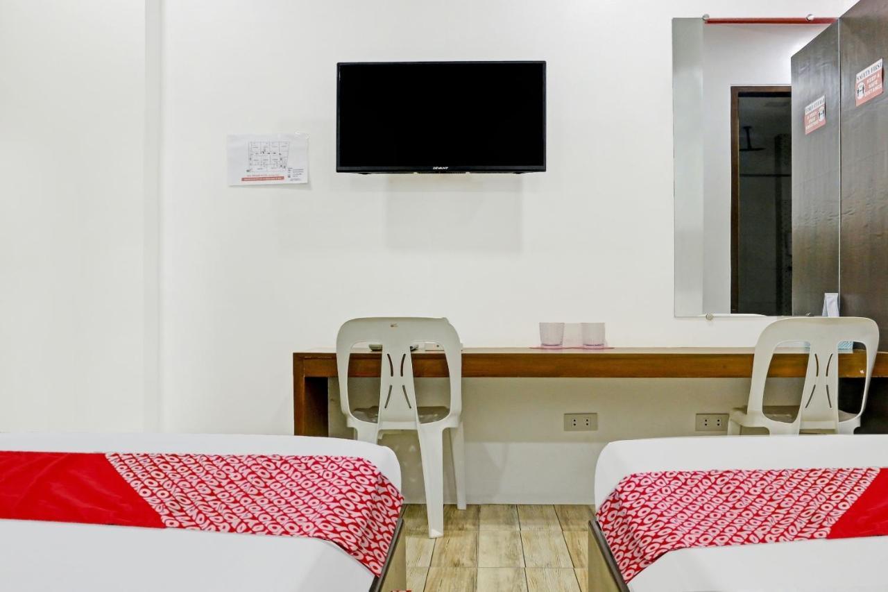 Oyo 869 Jnv Dream Hotel Subic Esterno foto