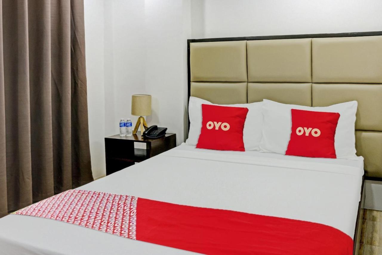 Oyo 869 Jnv Dream Hotel Subic Esterno foto